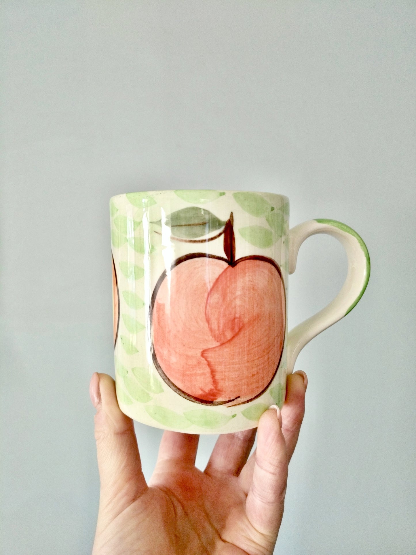 Mug en céramique décor pommes hand painted China - cetaitmieuxavant