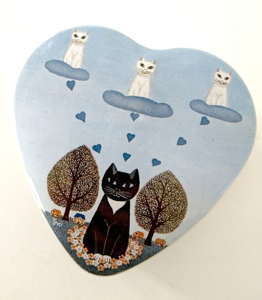 Petite boîte métallique cœur décor chats