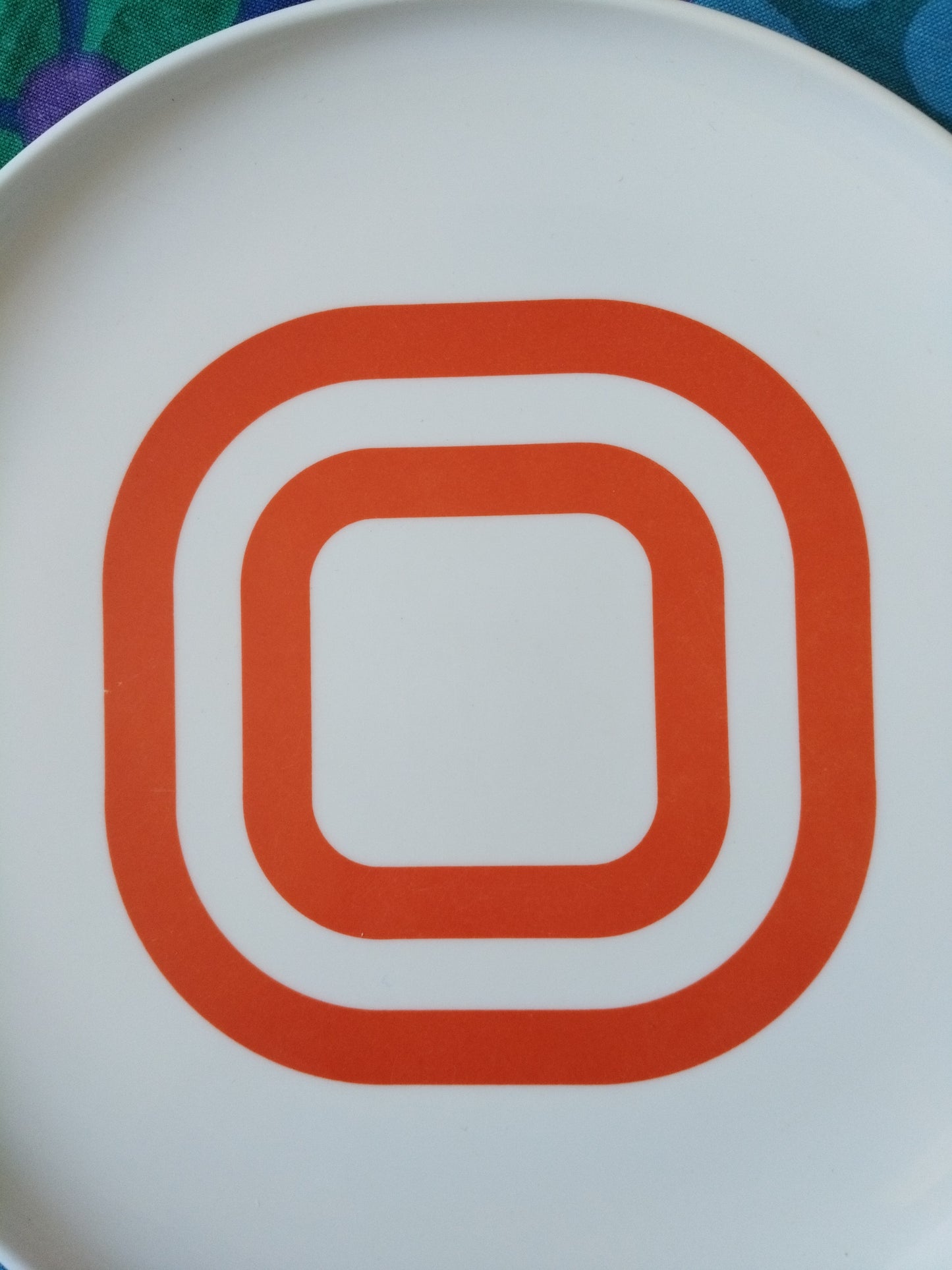 4 grandes assiettes en mélamine STYLE Italy