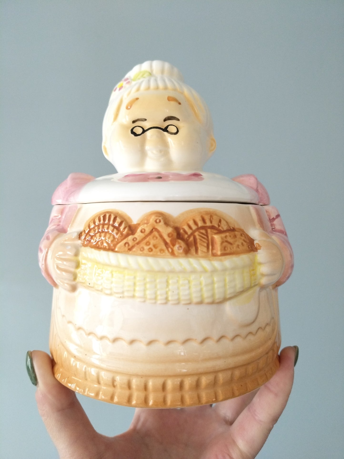 Pot à biscuits/bonbons mamie en céramique 80s