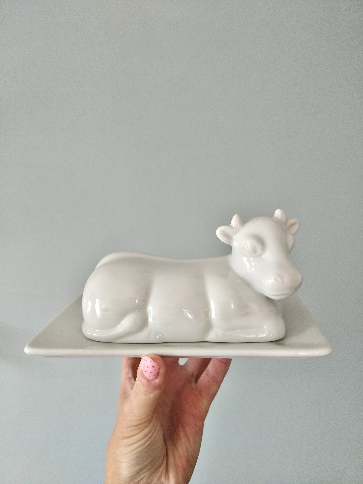 Beurrier vache en porcelaine