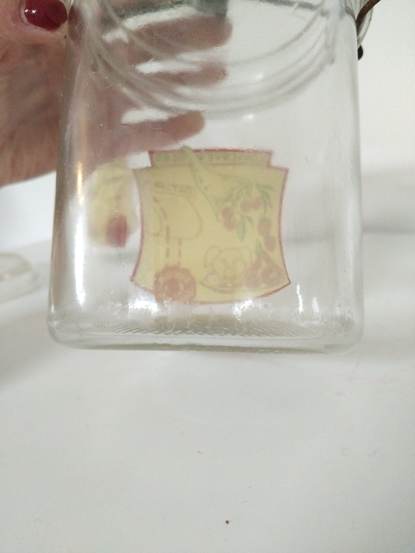 Ancien bocal de conservation en verre à l'unité