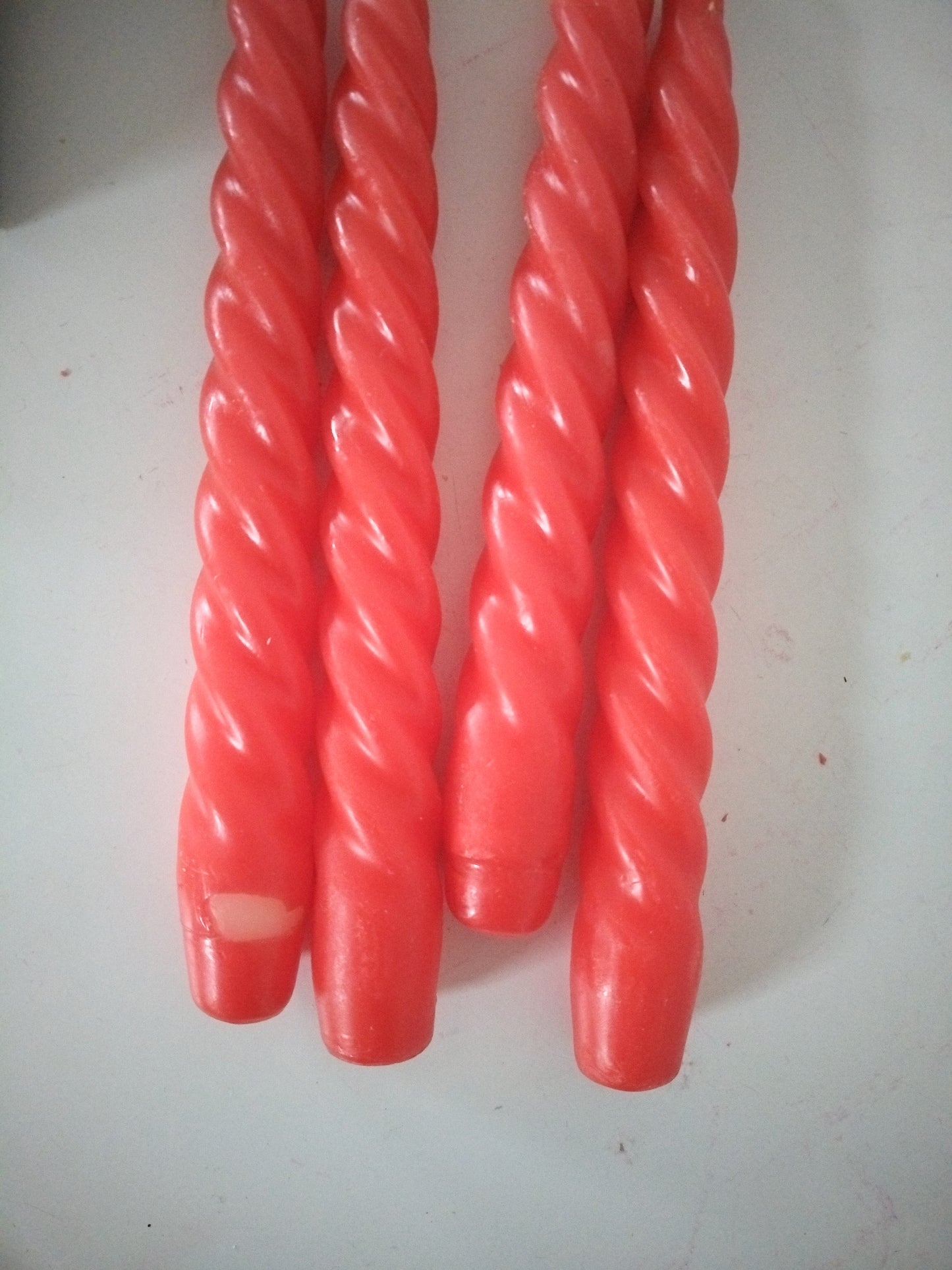 Ensemble de anciennes 4 bougies torsadées Spaas Rubis