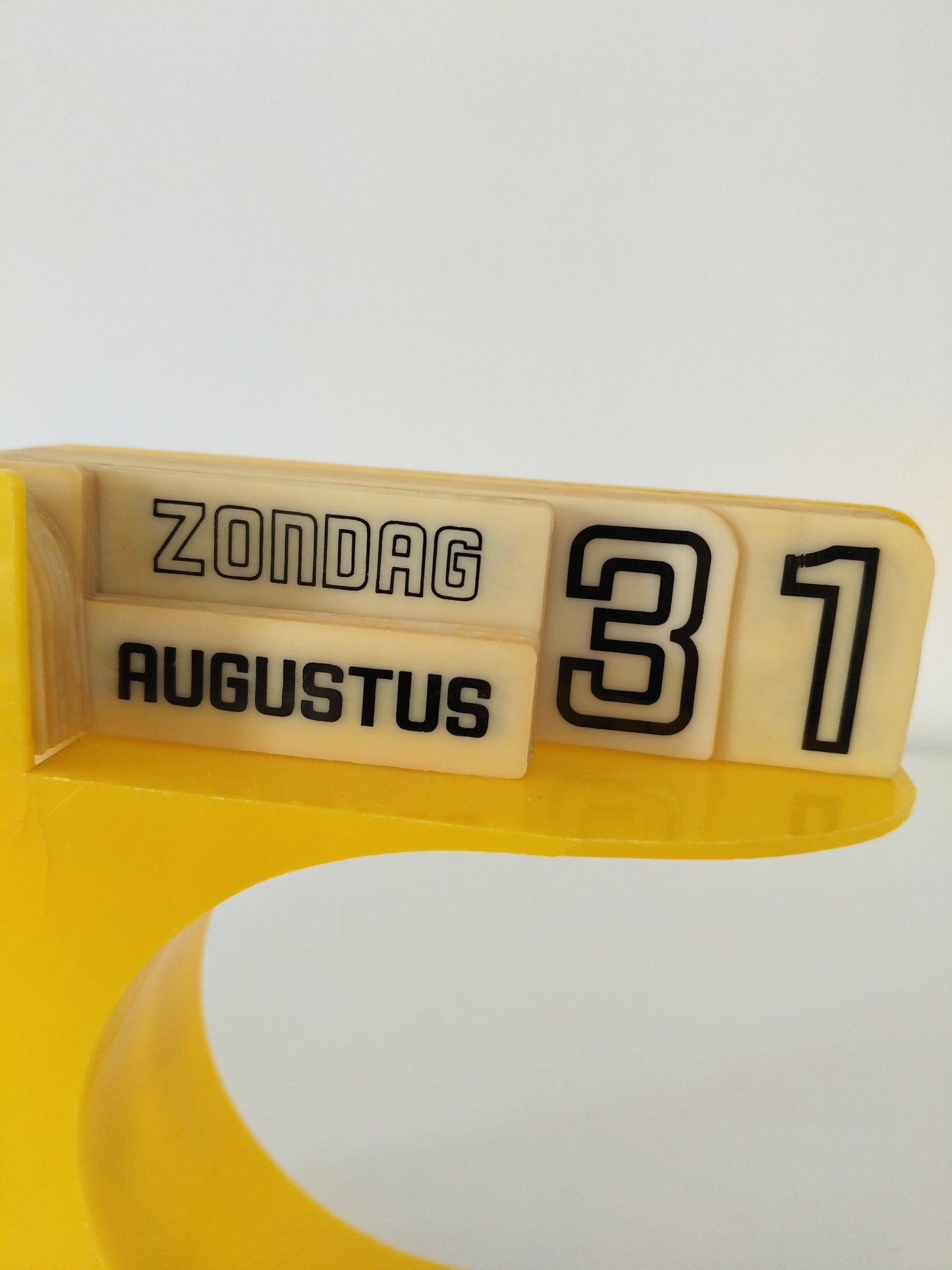 Calendrier perpétuel en plastique UK design en néerlandais