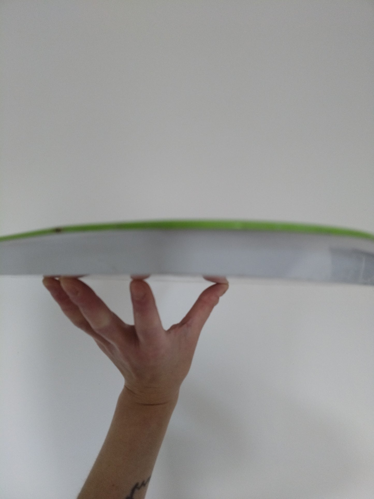 Plateau métallique paon publicitaire Préfontaines Edery