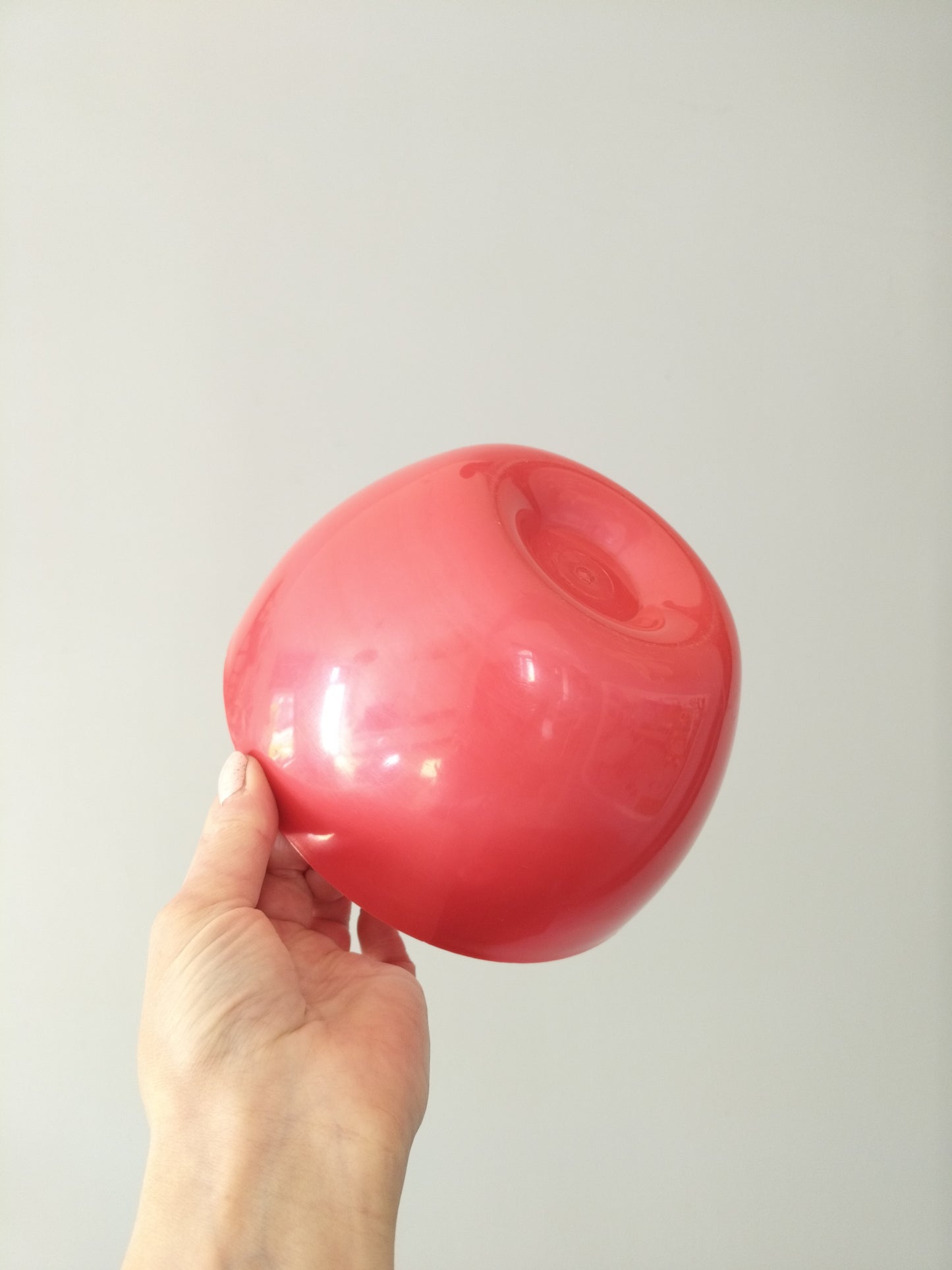 Boîte pomme en plastique framboise nacré - cetaitmieuxavant