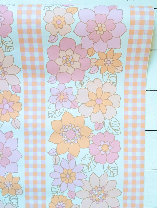 Rouleau de papier peint flower power entamé (encore 7mètres)