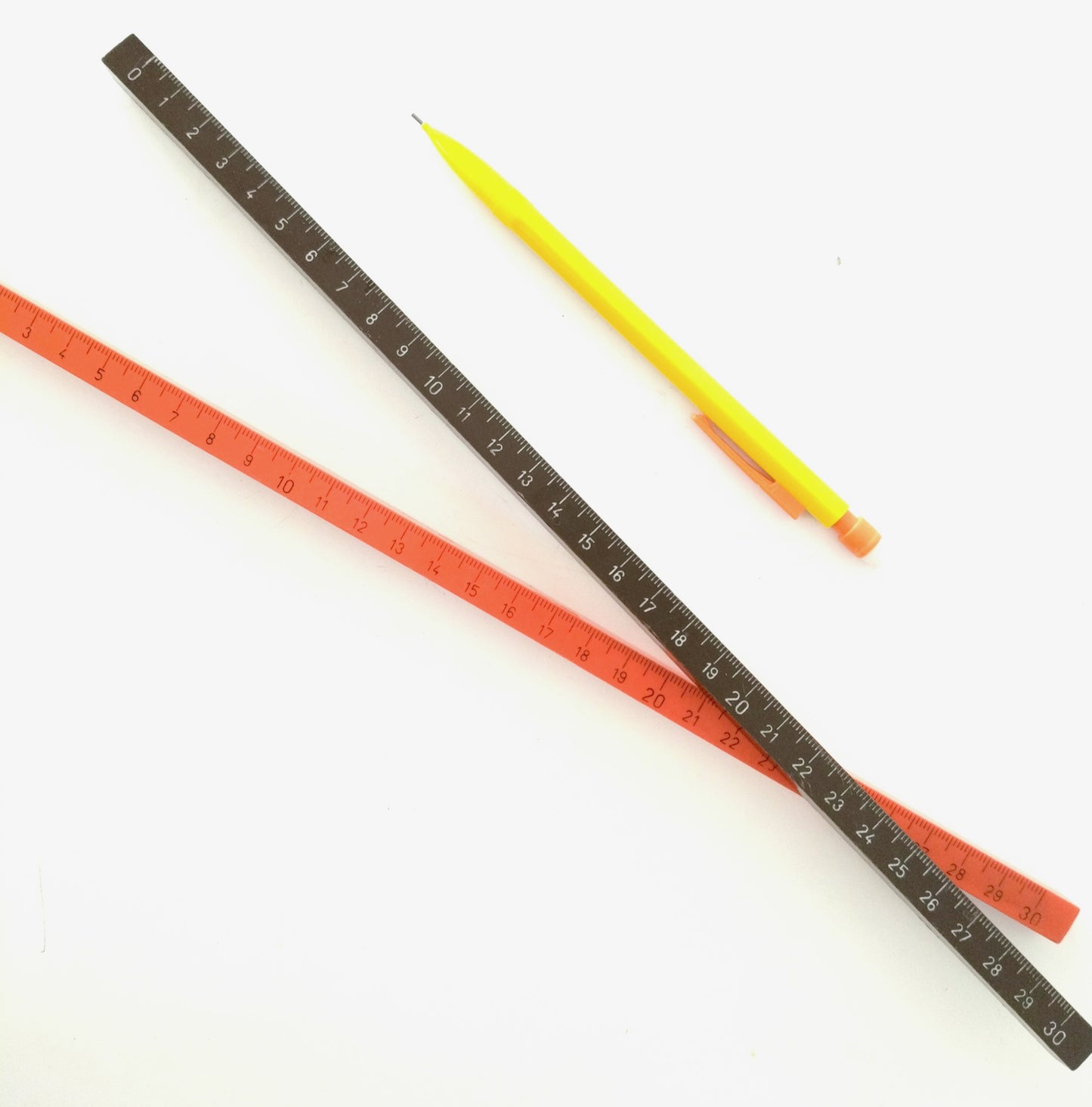Ancienne règle cubique de 30cm en plastique orange ou brune au choix