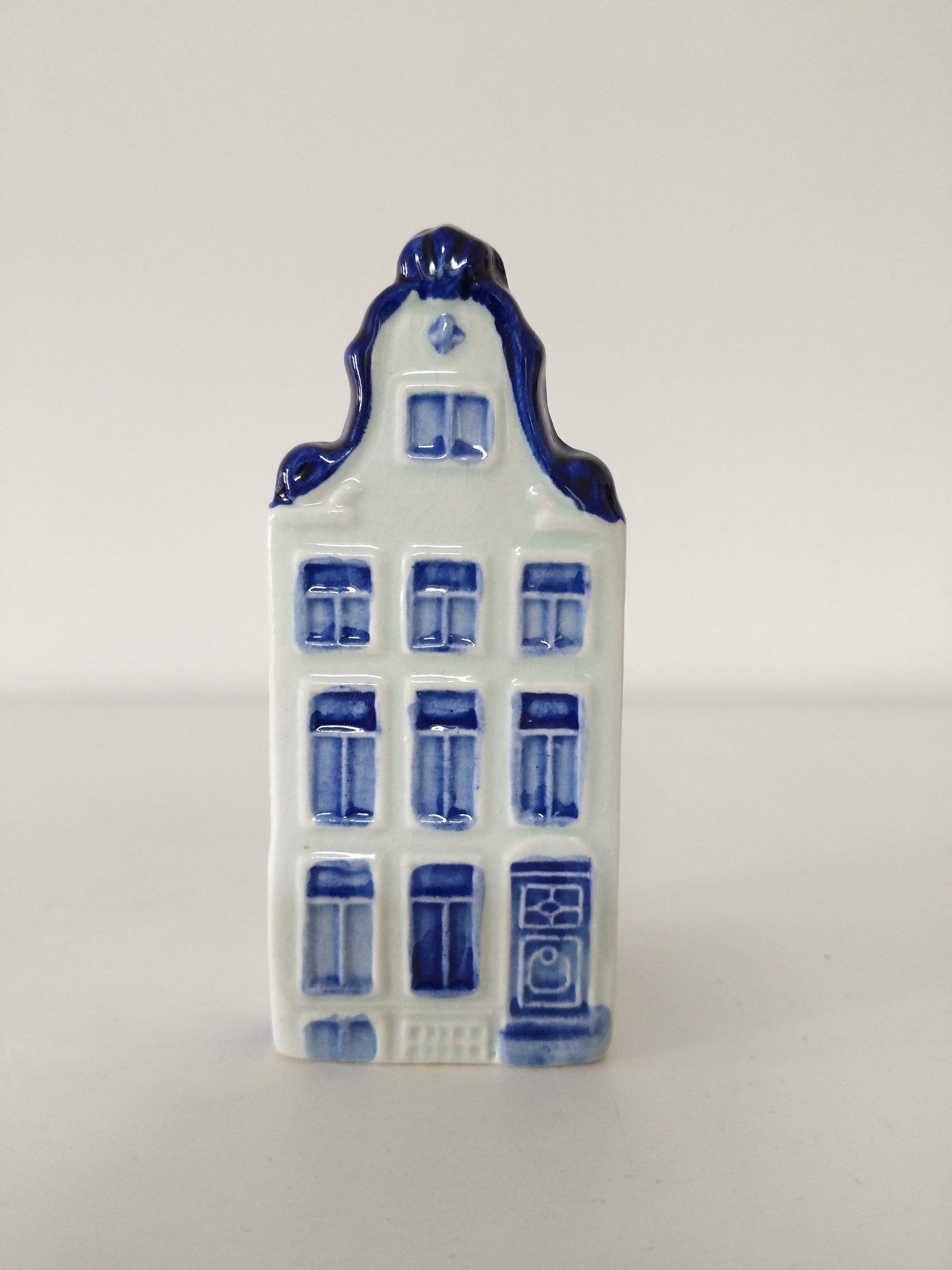 Maison hollandaise miniature en Bleu de Delft - cetaitmieuxavant