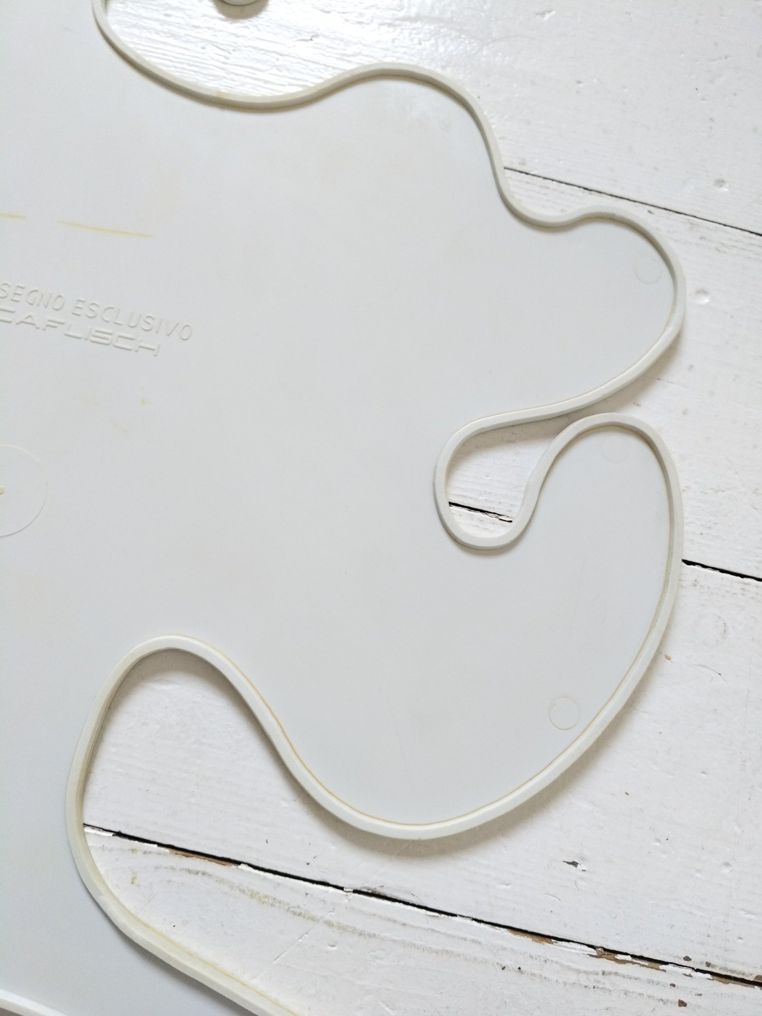 Cintre visage tête en plastique Caflisch Italie - cetaitmieuxavant