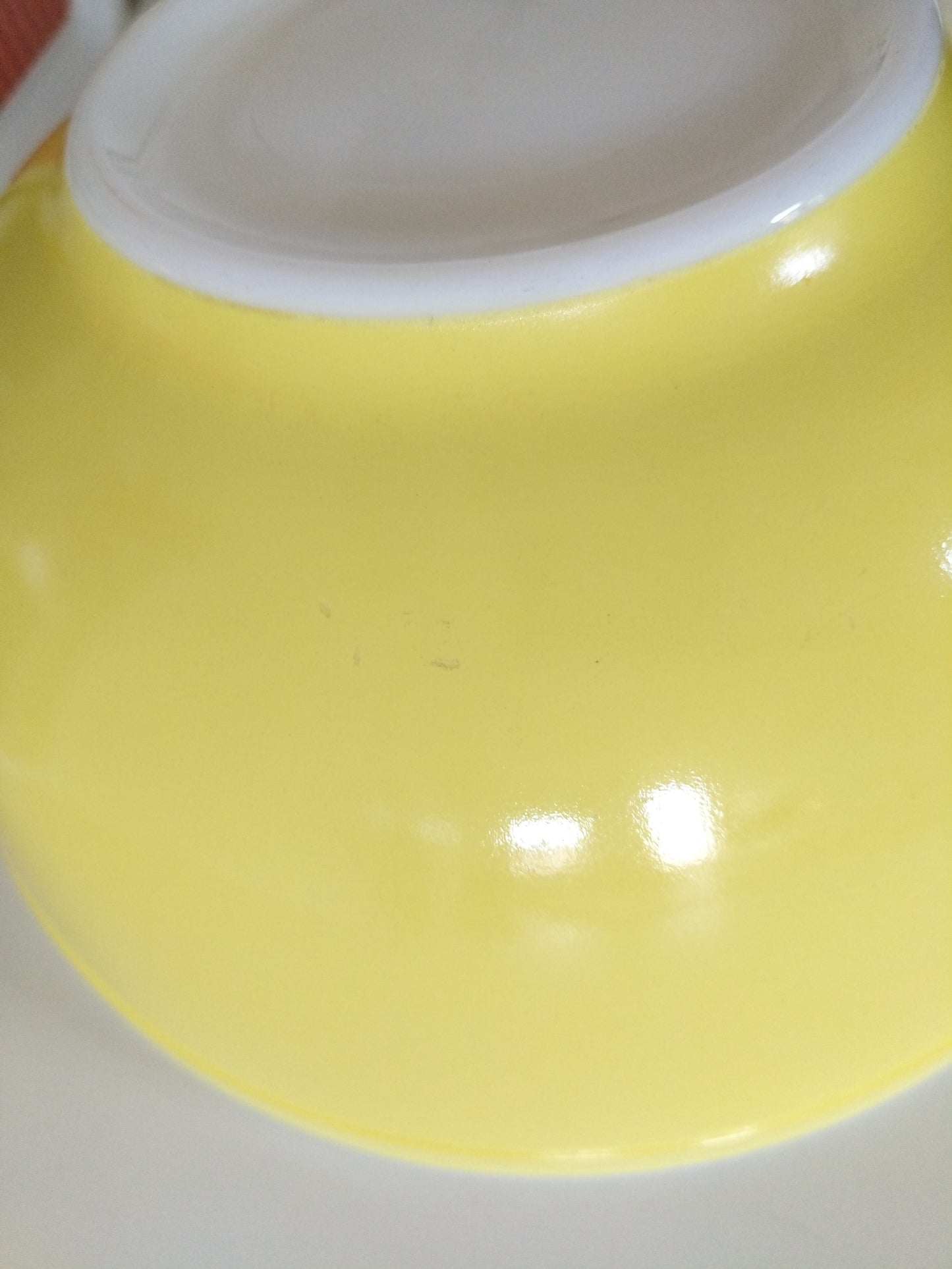 Gros bol mélangeur Pyrex USA jaune