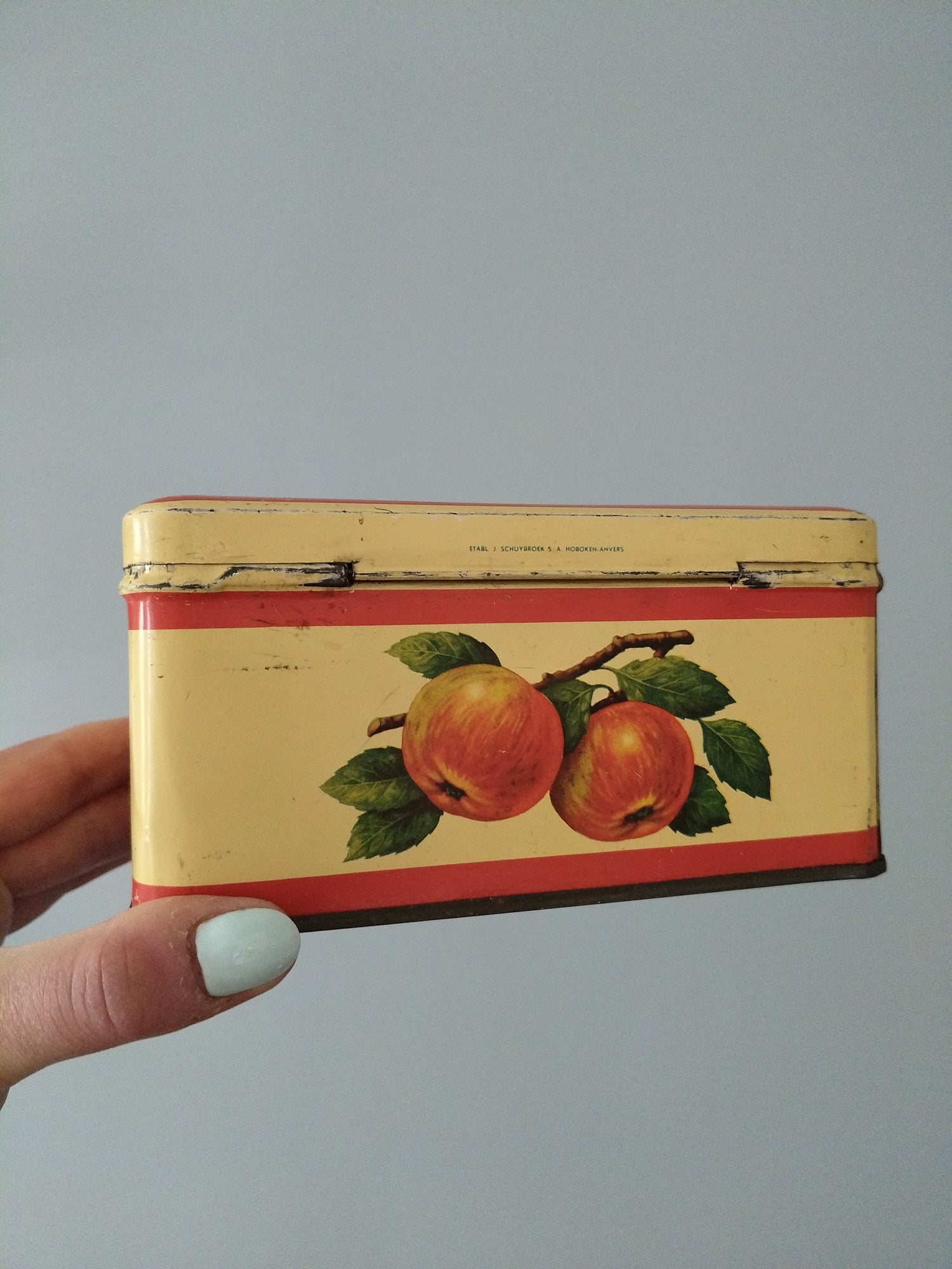 Ancienne boîte métallique publicitaire GFS - cetaitmieuxavant