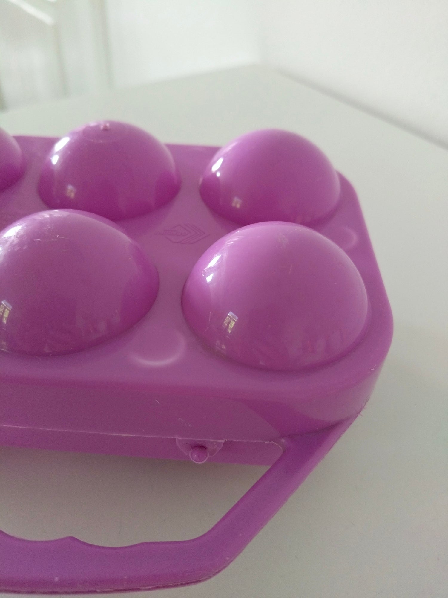 Boîte à œufs violette en plastique Gensini Italy - cetaitmieuxavant