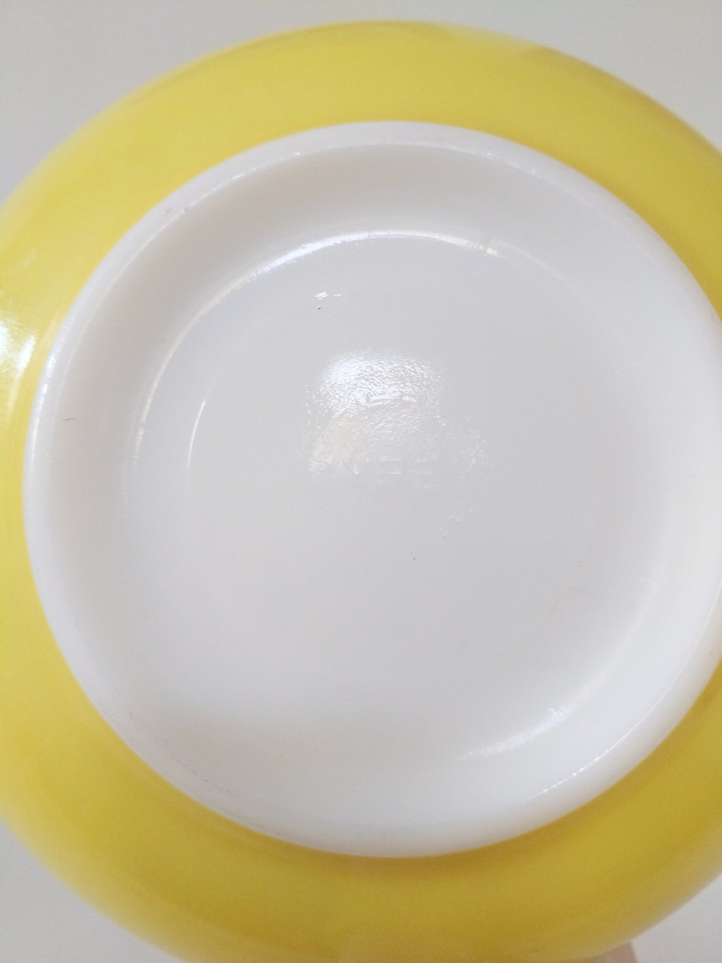 Gros bol mélangeur Pyrex USA jaune
