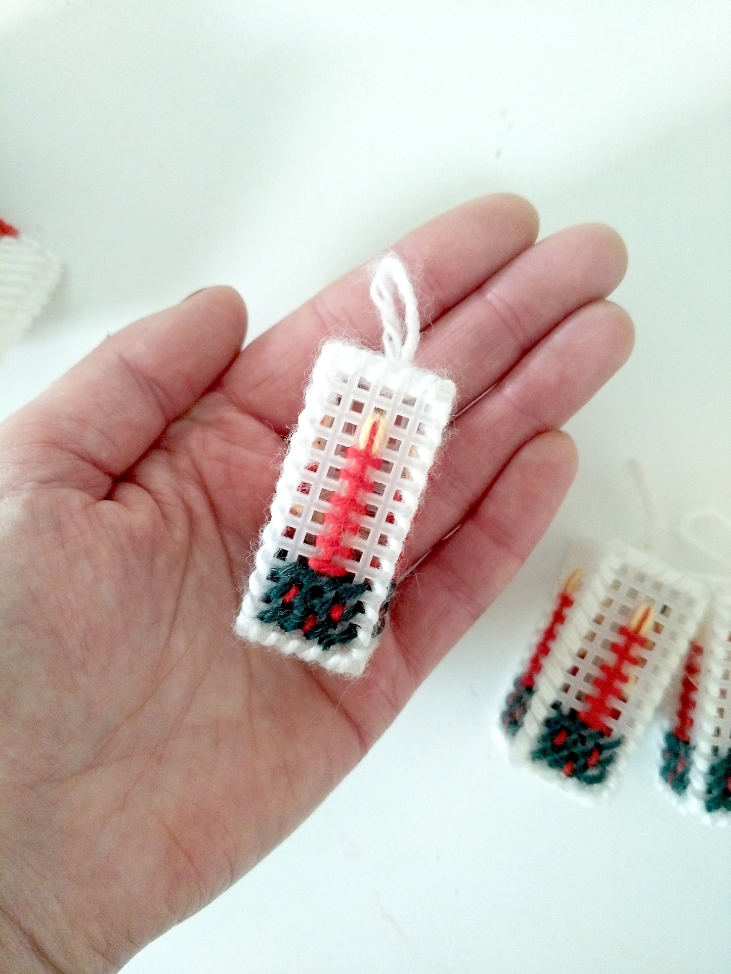 Petite bougie à suspendre à l'unité