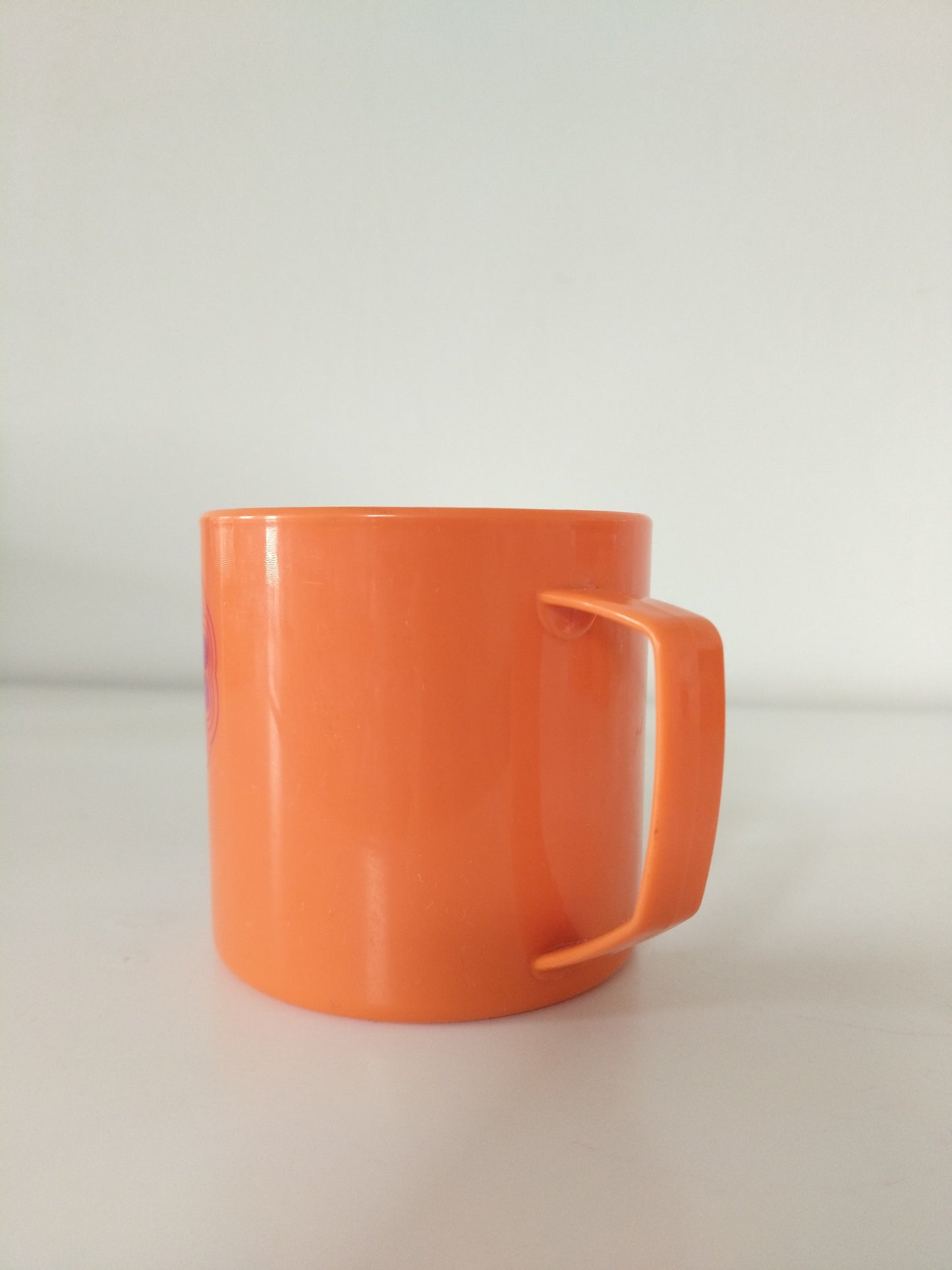 Tasse/ mug en plastique Benco Nutricia au choix