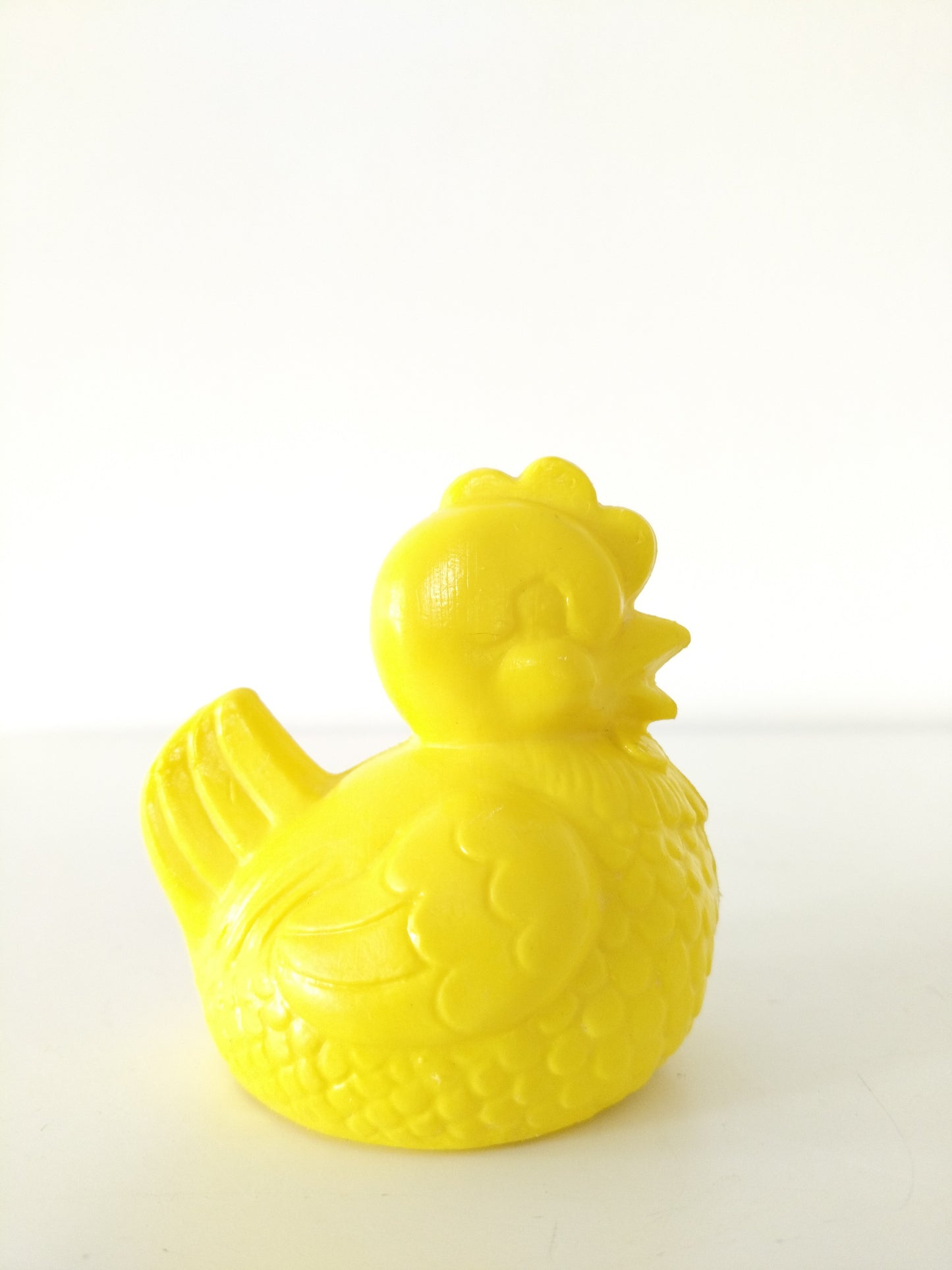 Déco de Pâques/ jouet de bain poule en plastique Rolly Toys West Germany - cetaitmieuxavant