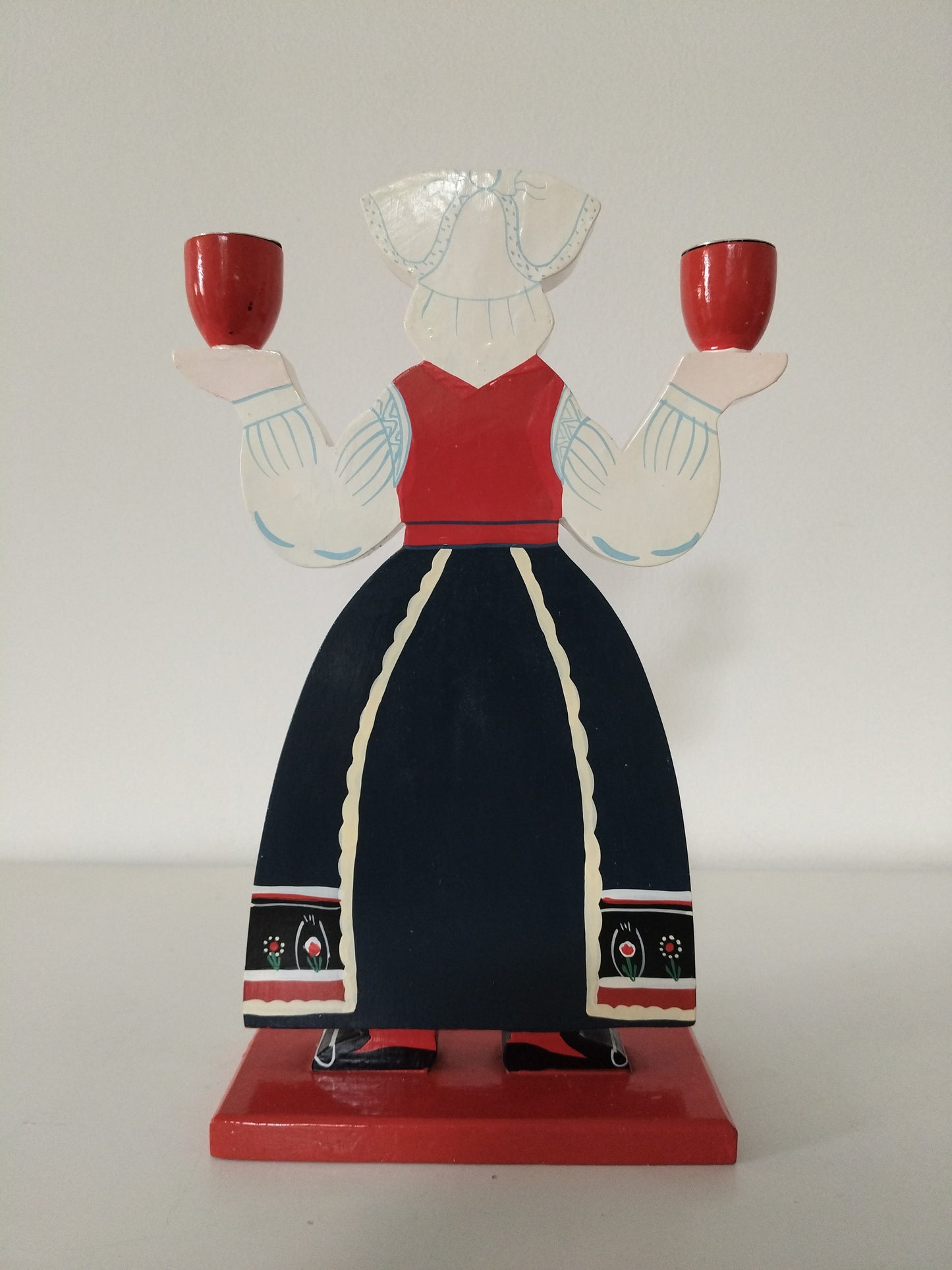 Ensemble de 2 bougeoirs en bois folklore suédois par Lizzie Velander pour Ikea 80's