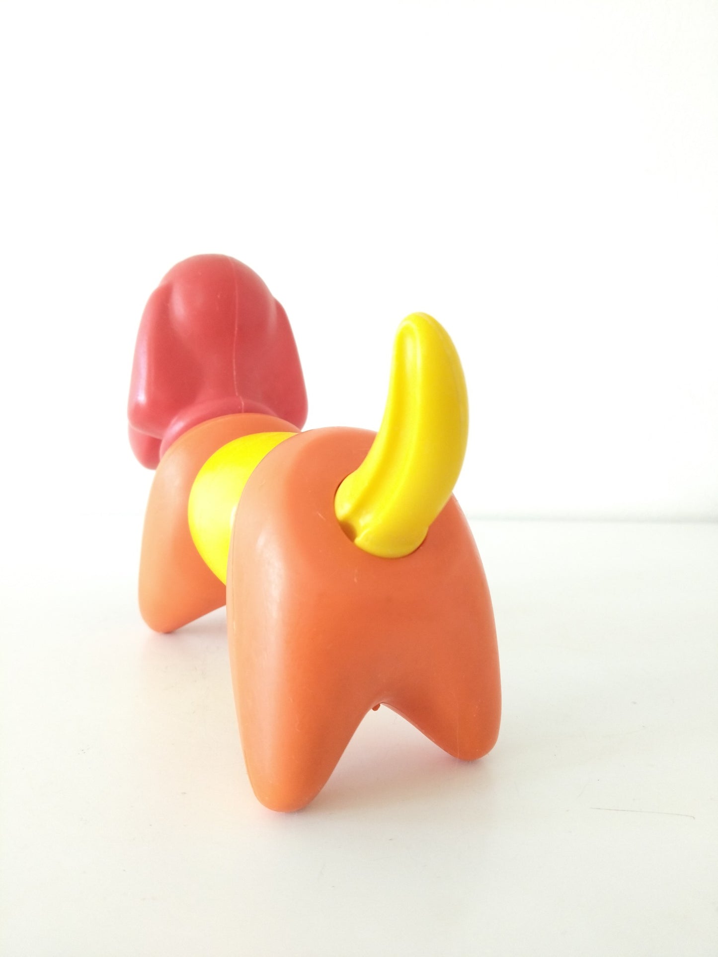 Jouet/ puzzle/ chien à emboîter en plastique Tupperware Toy