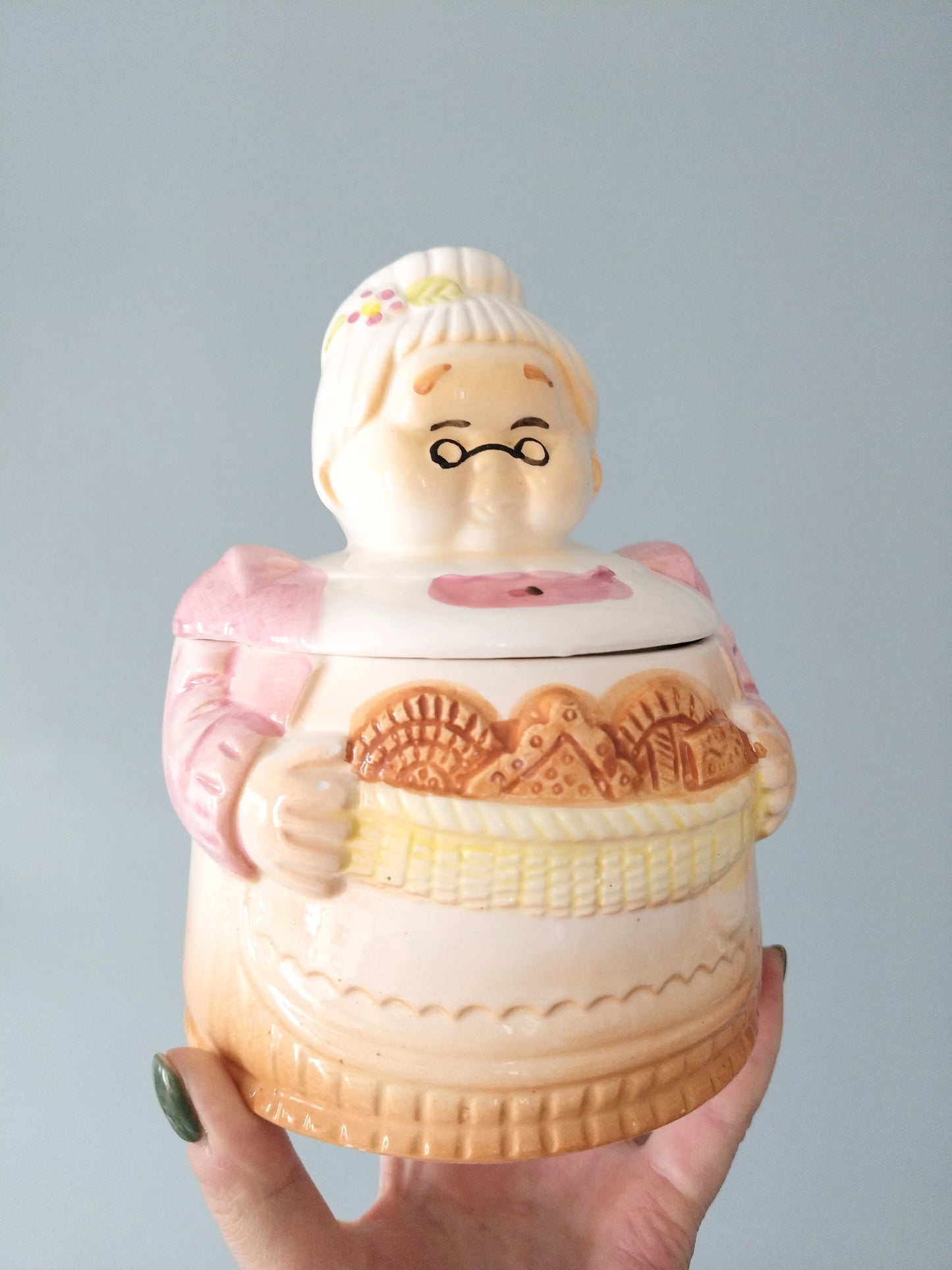 Pot à biscuits/bonbons mamie en céramique 80s
