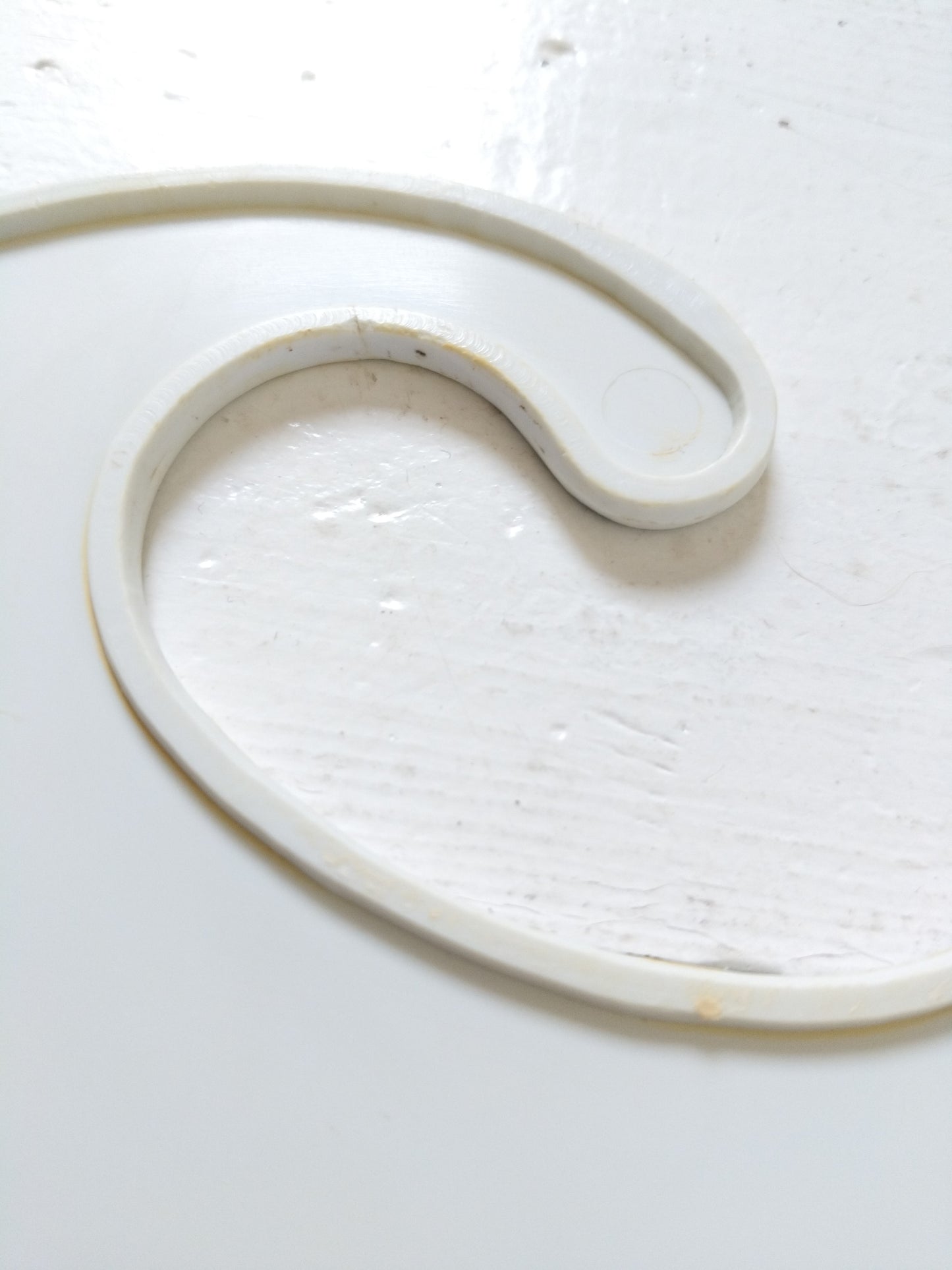 Cintre visage tête en plastique Caflisch Italie - cetaitmieuxavant