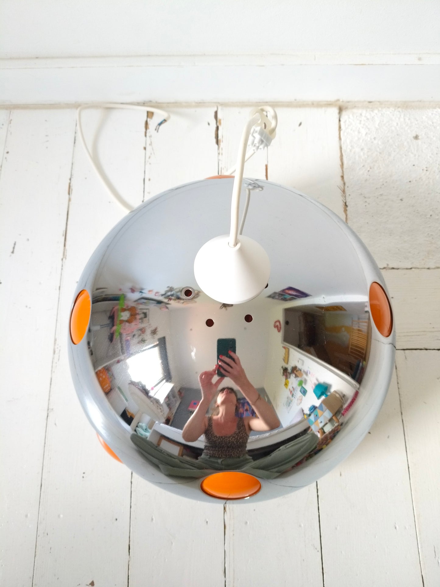 Luminaire suspension vintage space age seventies métal chromé et plastique