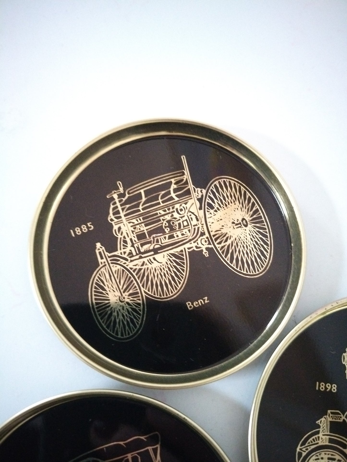 6 sous-verres métalliques voitures anciennes fin 1800 début 1900 made in Finlande