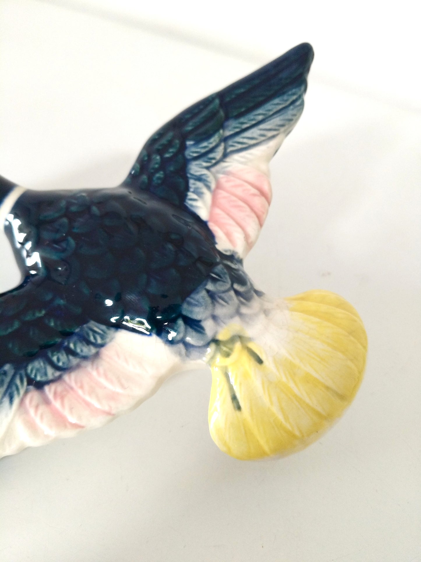 Canard mural en céramique