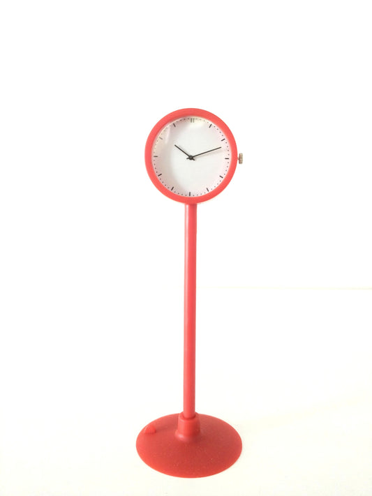 Petite horloge de table à ventouse Ikea Stakig 2019
