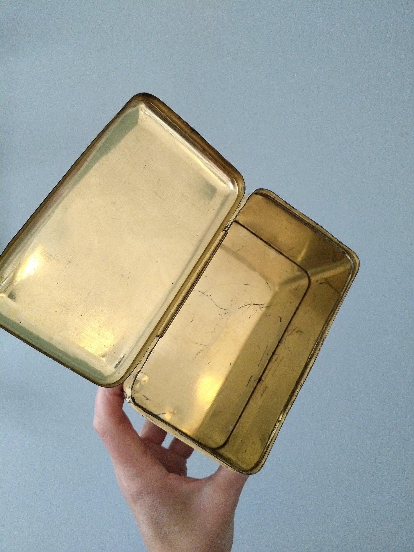 Ancienne boîte métallique publicitaire GFS - cetaitmieuxavant