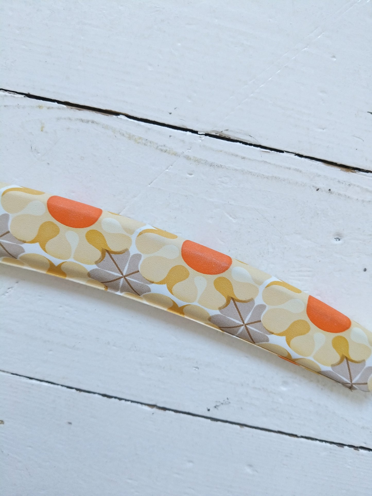 Cintre adulte en bois plastifié au choix - cetaitmieuxavant