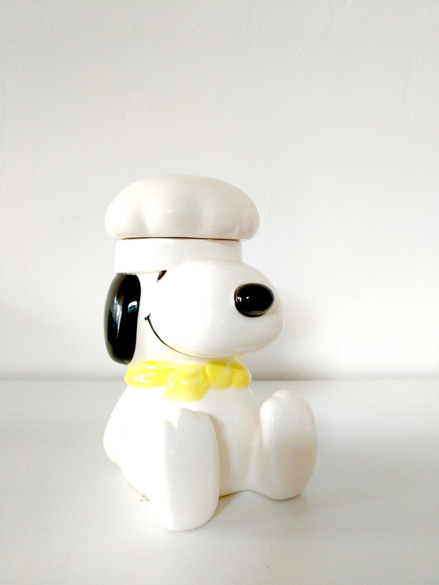 Pot boîte bocal à biscuits en céramique Snoopy cuisinier Japan United Feature Syndicate, Inc 1958-1966