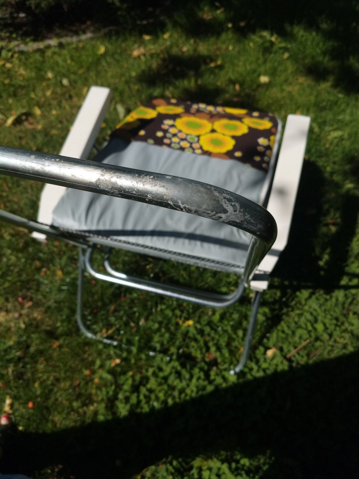 Chaise longue/ relax/ transat/ fauteuil de jardin/ bain de soleil multiposition Rinco flower power - cetaitmieuxavant