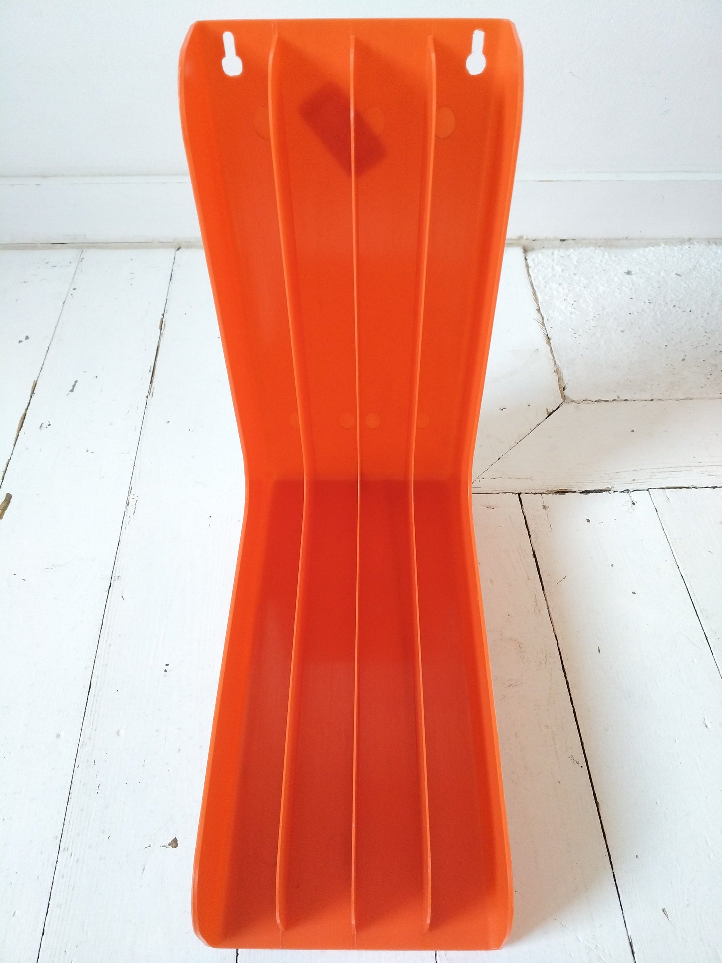 Range-vinyles 33T/ porte-revues Auréac en plastique (à poser ou mural) à l'unité