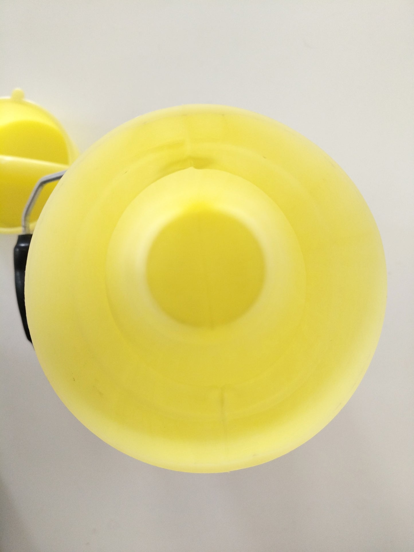 Ancien pot à lait en aluminium ou en plastique Gilac au choix