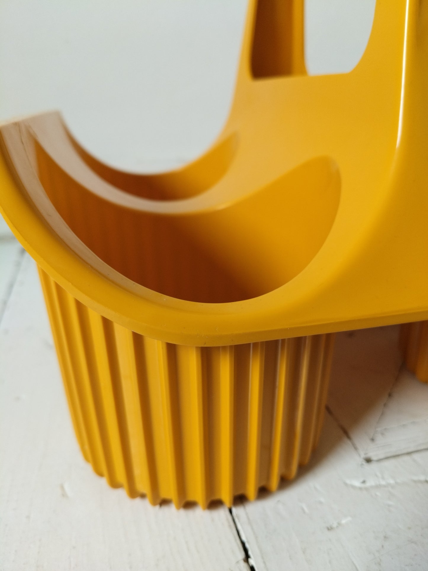 Range/porte-bouteilles en plastique Curver - cetaitmieuxavant