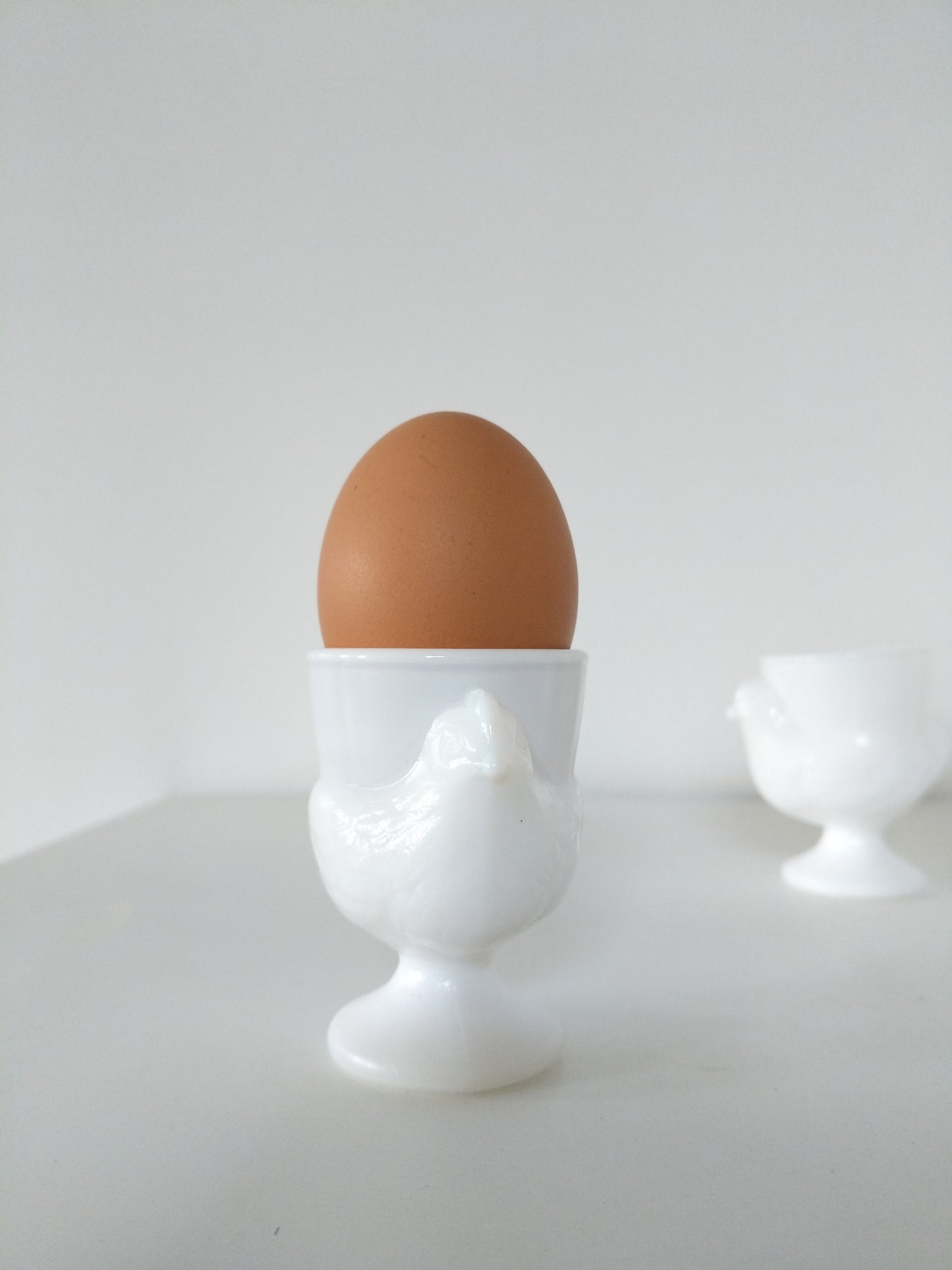 Set de 2 coquetiers poule Arcopal (3 sets disponibles) - cetaitmieuxavant