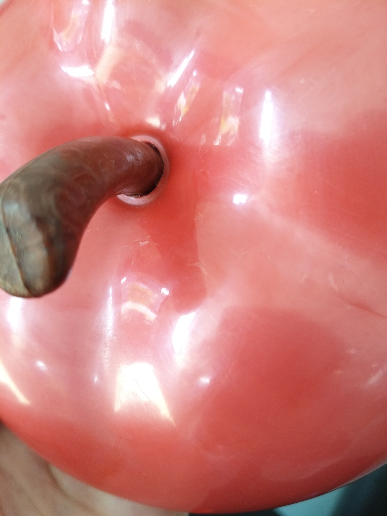 Boîte pomme en plastique framboise nacré - cetaitmieuxavant