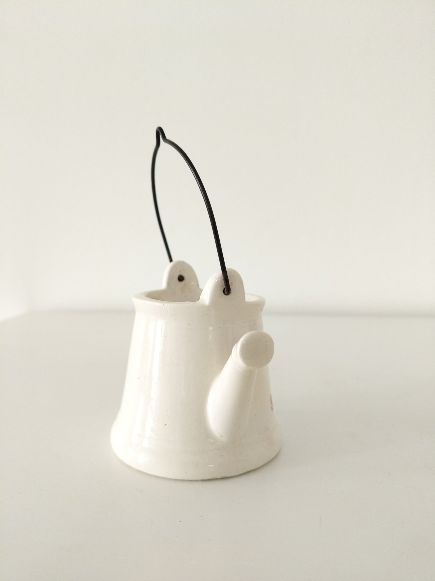 Mini cache-pot/ vase arrosoir en céramique Snoopy Japan United Feature Syndicate 1958 - cetaitmieuxavant