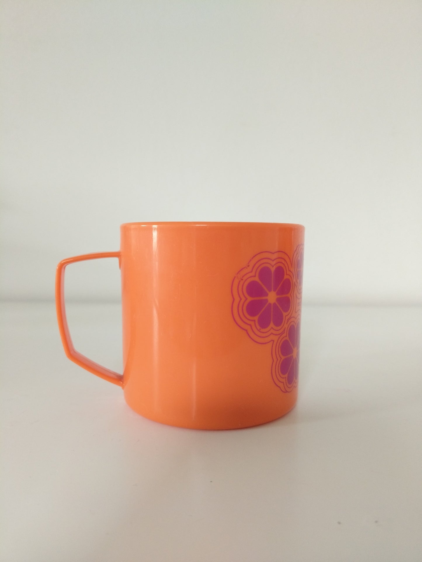 Tasse/ mug en plastique Benco Nutricia au choix