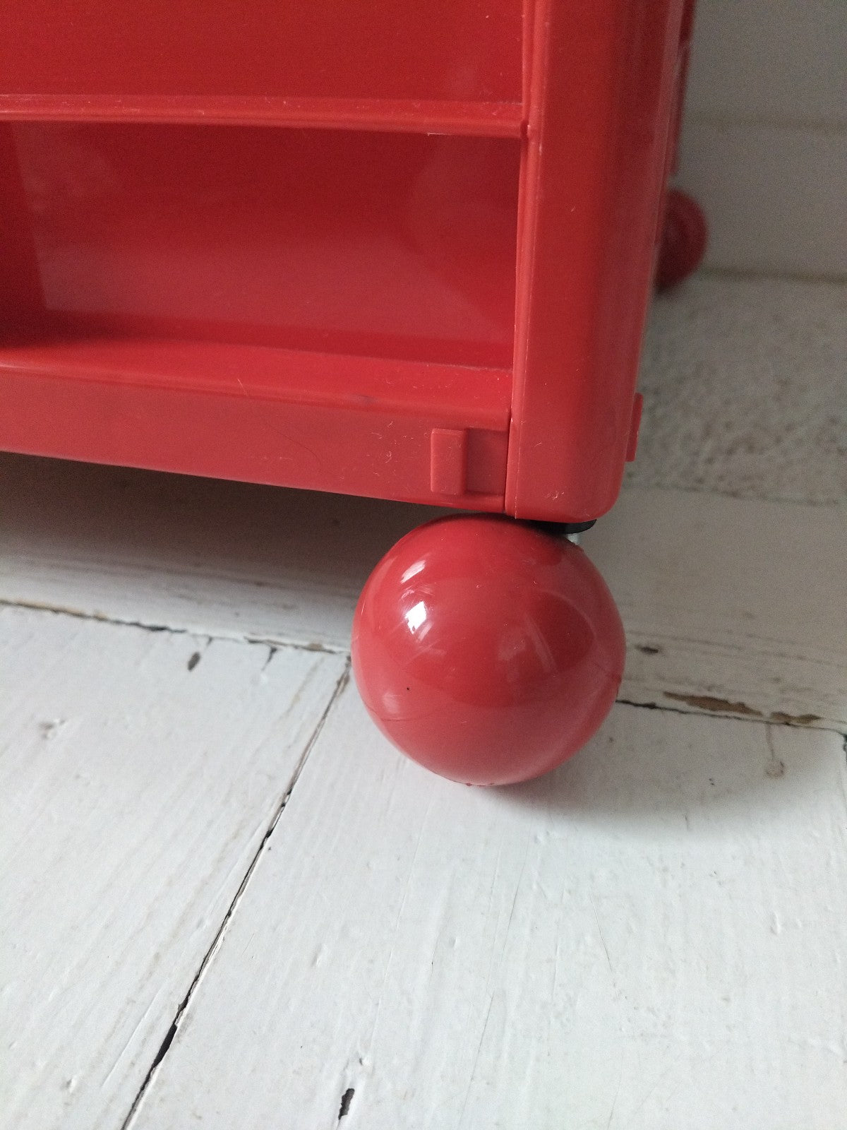 Box de rangement à roulettes en plastique Ikea Märd 90's