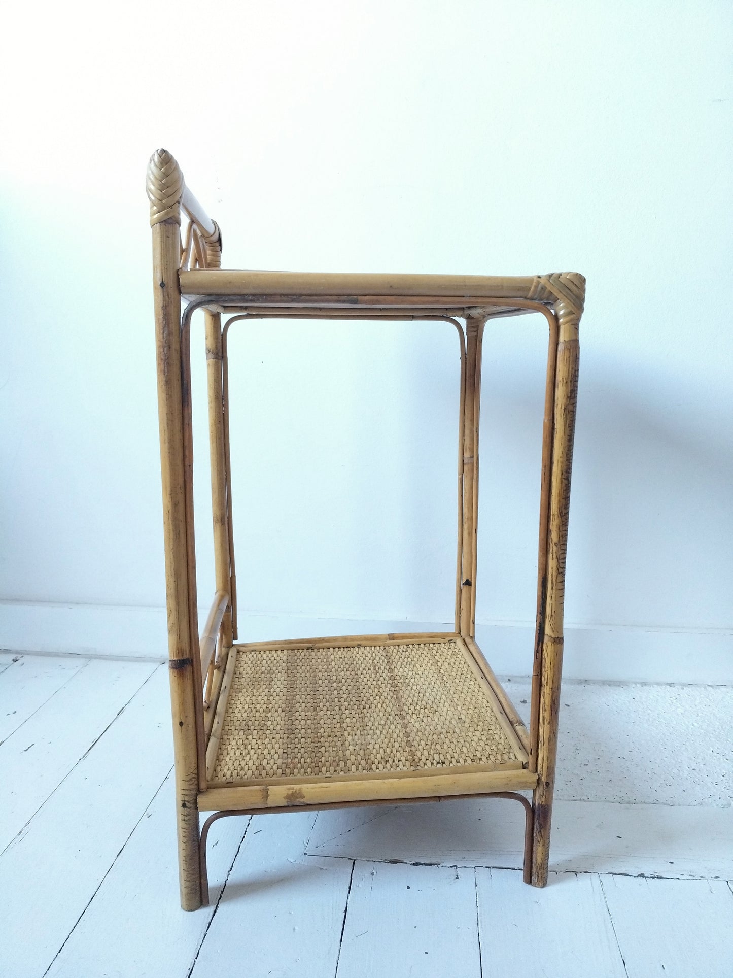Étagère/ chevet vintage osier et rotin