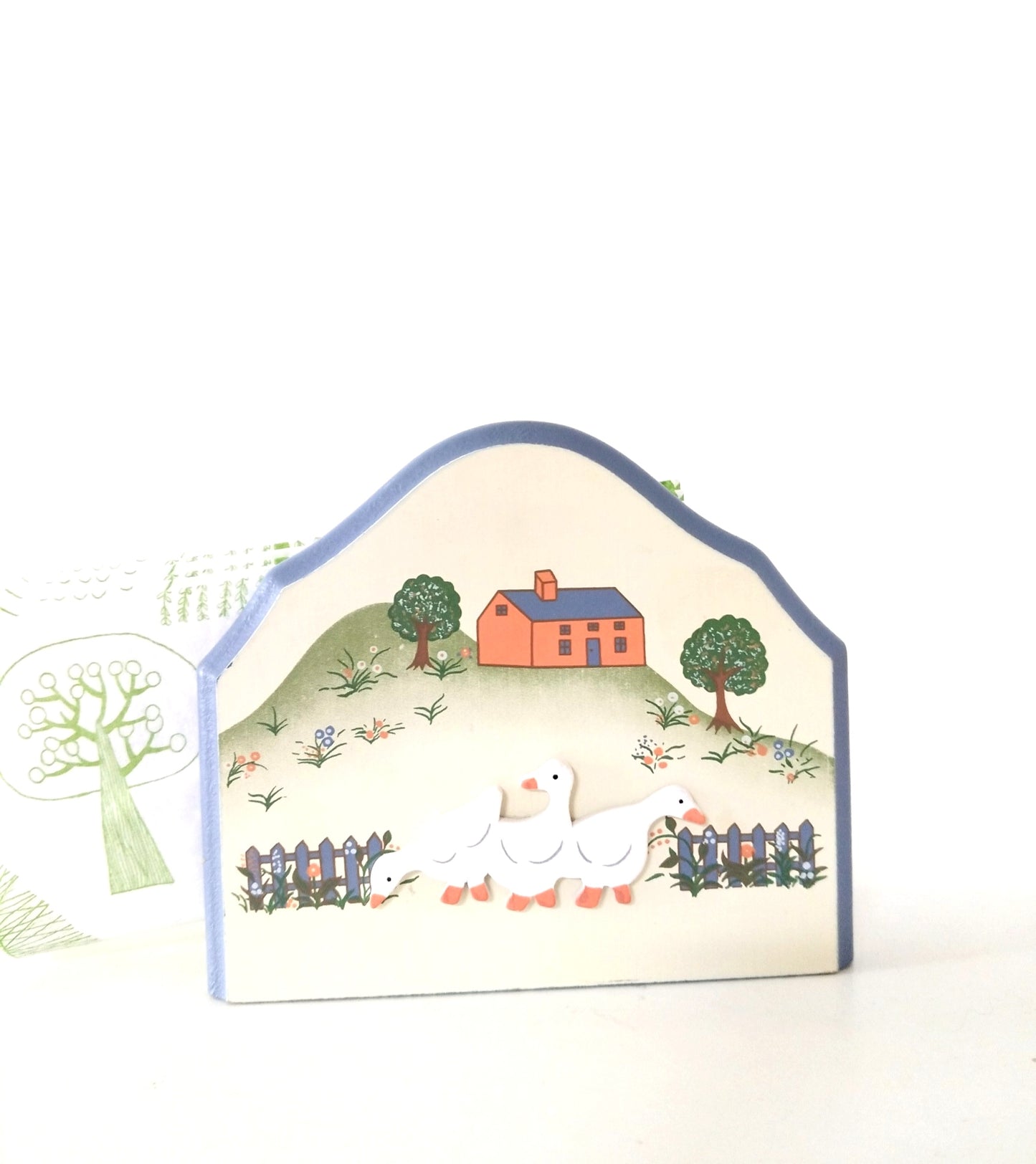 Porte-serviettes ou courrier en bois décor oies