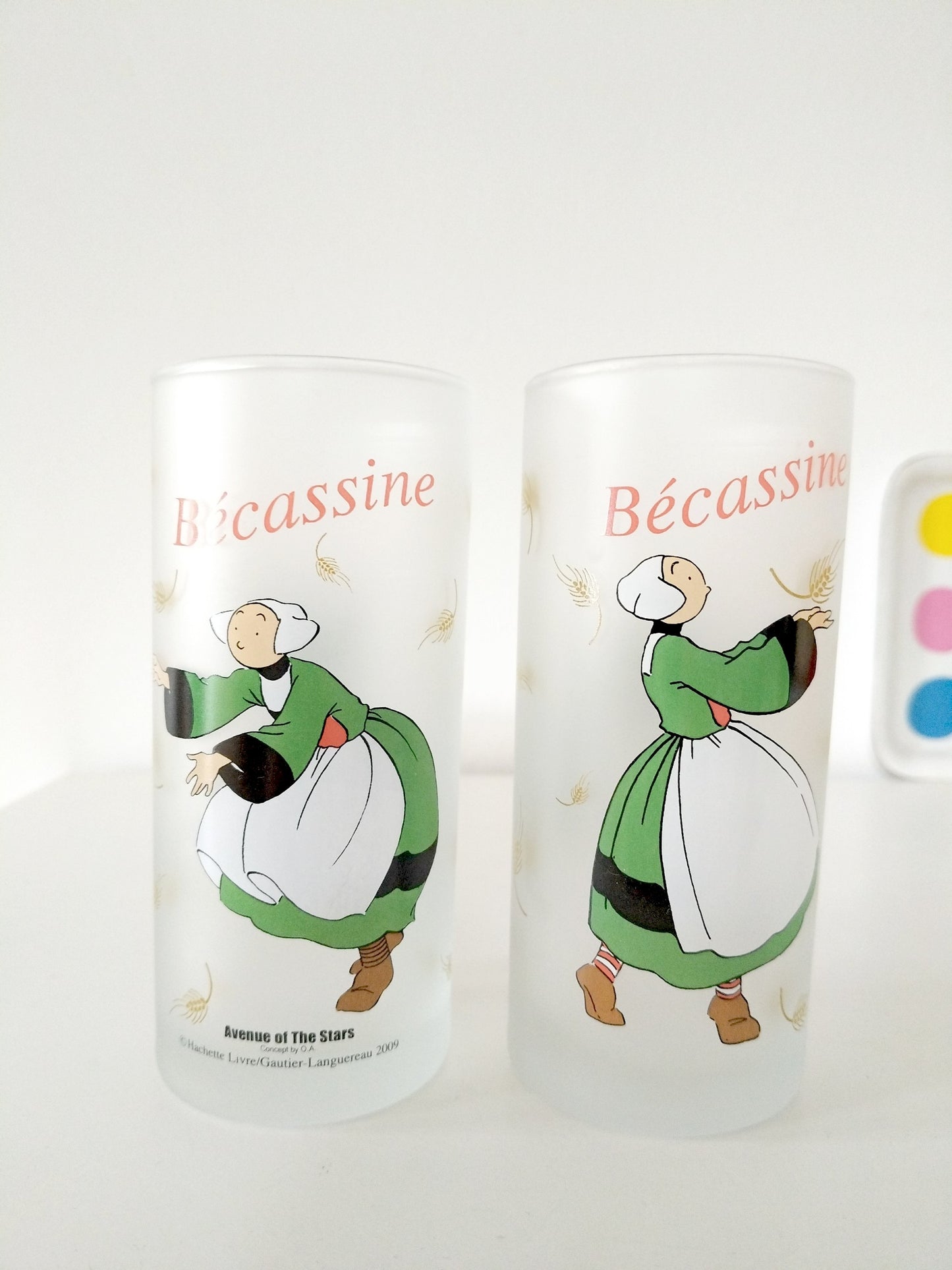 Ensemble de 2 grands verres Bécassine Avenue of the stars Hachette Livre/ Gautier Languereau 2009