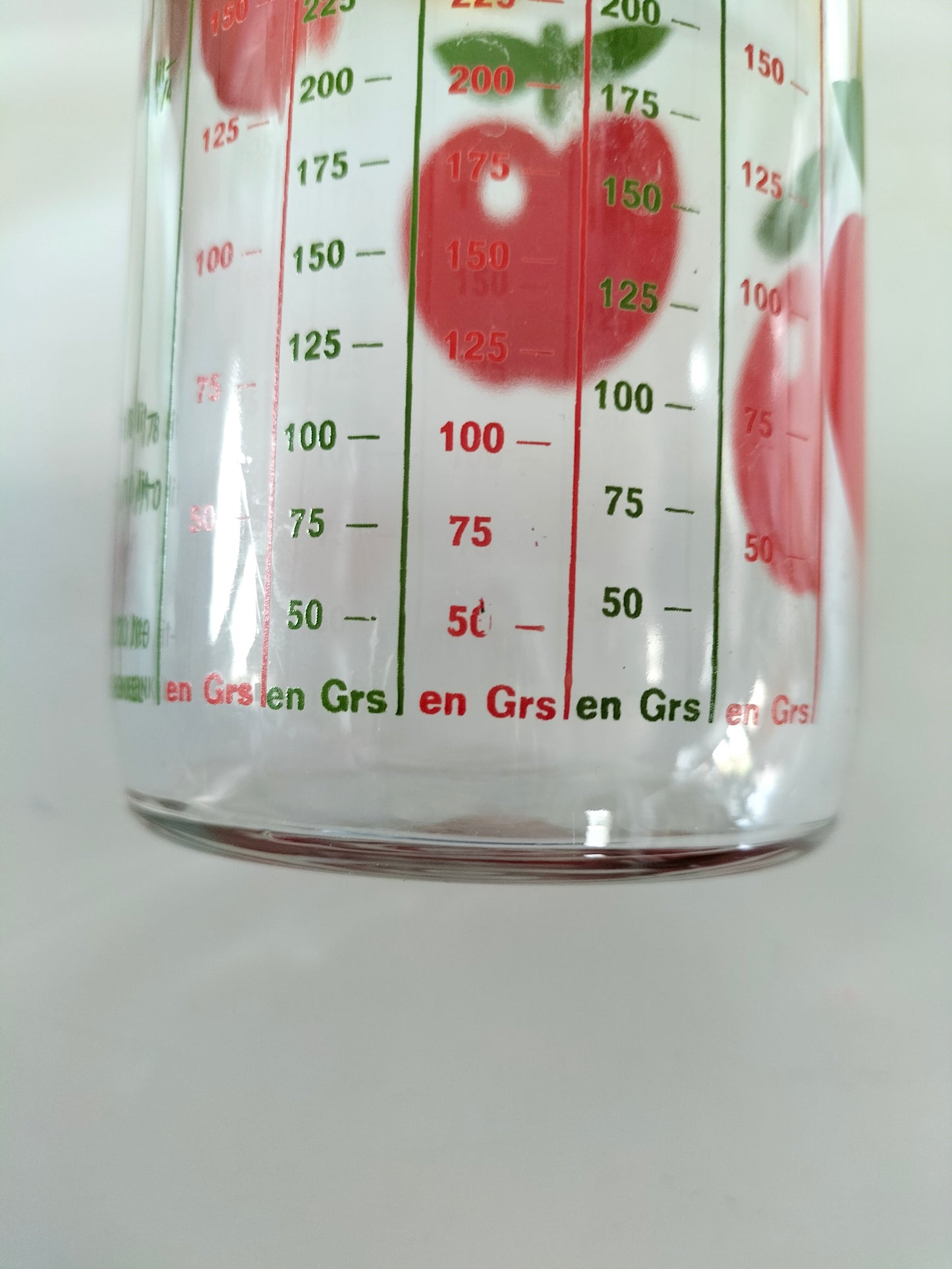 Verre pot mesureur Henkel