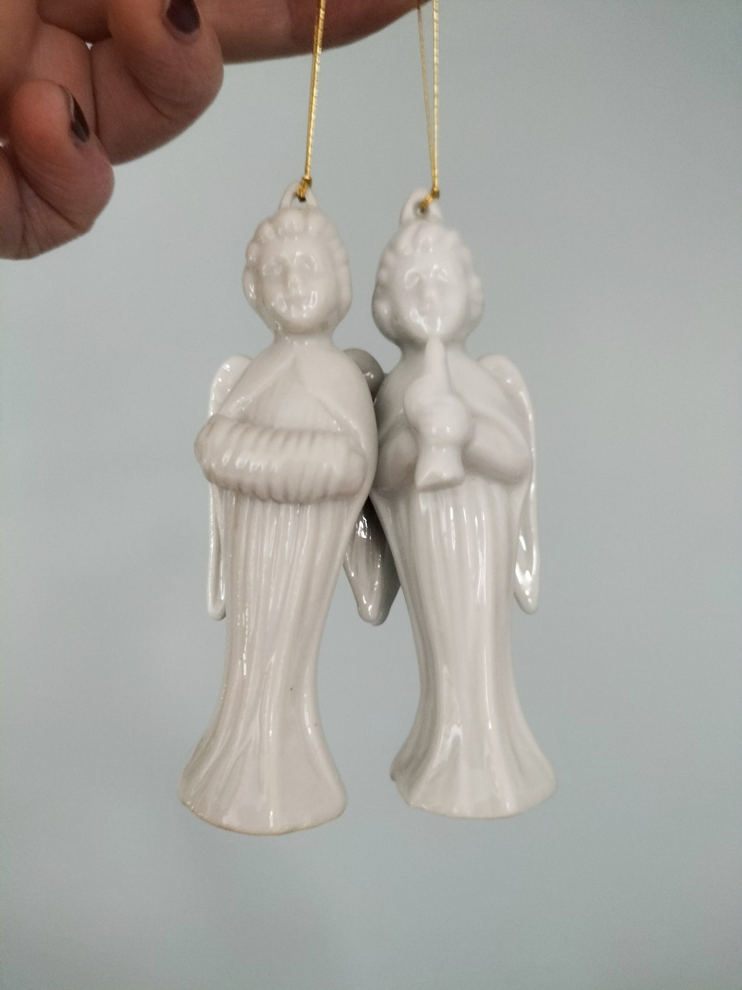 Duo d'anges en porcelaine à suspendre